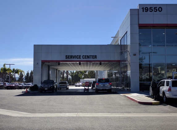 Northridge Toyota - Northridge, CA. Service Center Driveway