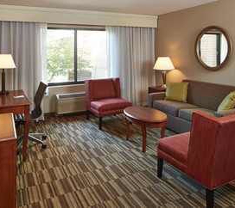 Courtyard by Marriott - Roseville, MN