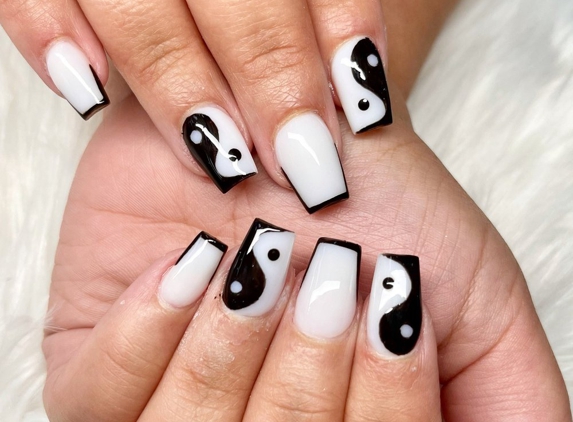 Oasis Nails & Spa - Fort Myers, FL