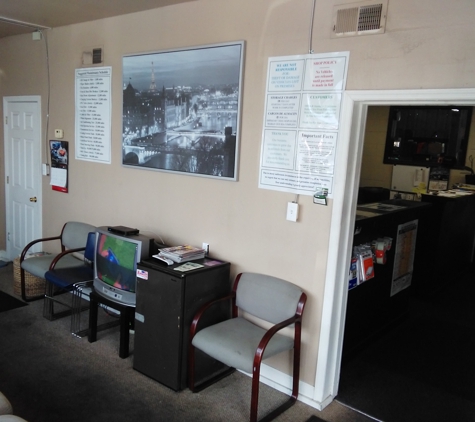 MLR Automotive Transmission and Air Conditioning, Inc. - Winter Park, FL. Comfortable customer lounge with FREE WI-FI!