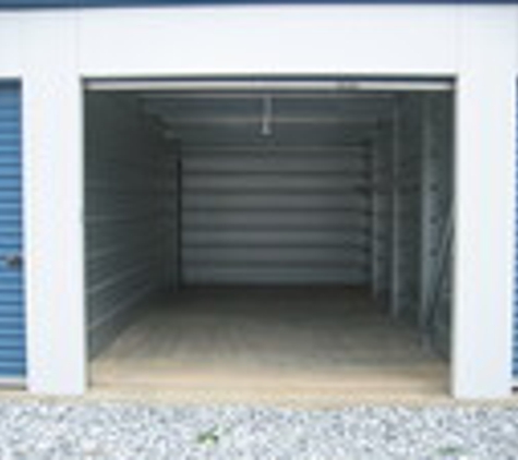 Huntfield Storage - Dover, PA