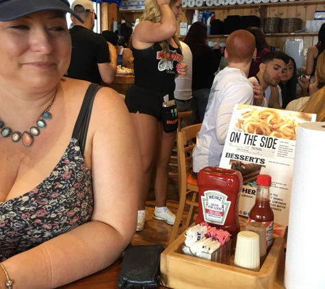 Hooters - Ocean City, MD