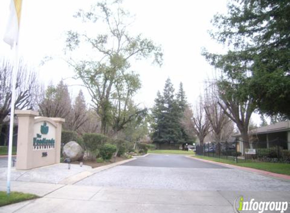 The Woodlands Apartments - Fresno, CA
