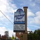 Hitching Post Motel - Motels
