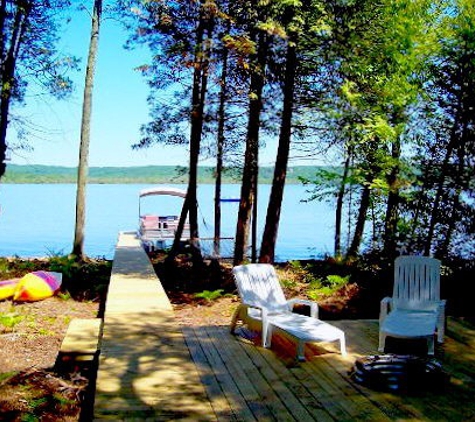 School House Cottage Vacation Rental - Arcadia, MI