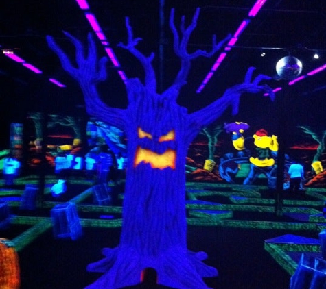 Monster Mini Golf Paramus - Paramus, NJ