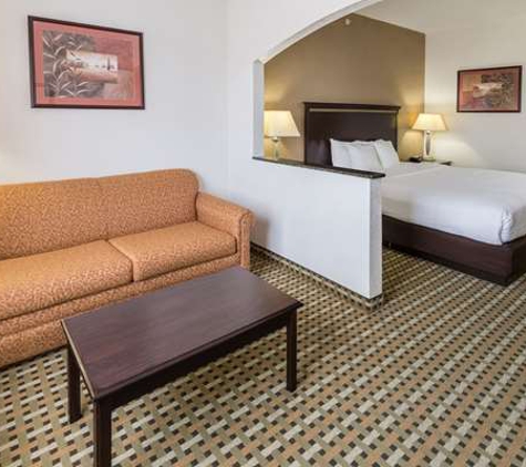 Quality Suites Burleson - Ft. Worth - Burleson, TX