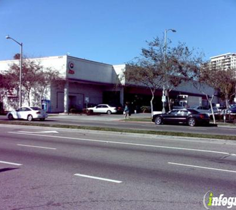 Redbox - West Hollywood, CA