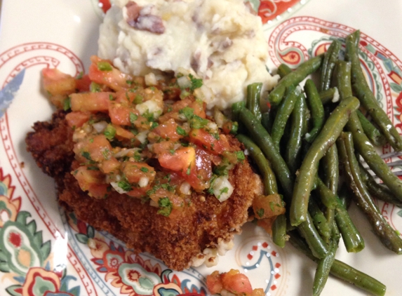 Neighborhood Gourmet - New Braunfels, TX. Jalapeño chicken, mashed potatoes and green beans.  Yum!