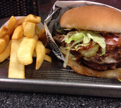 Fatburger - Woodland Hills, CA