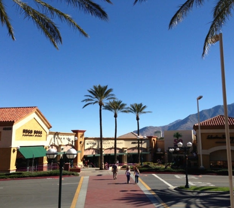 Desert Hills Premium Outlets - Cabazon, CA