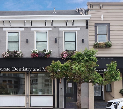 Applegate Dentistry & Medspa - Covington, KY. Storefront view office of Covington dentisty Applegate Dentistry & Medspa