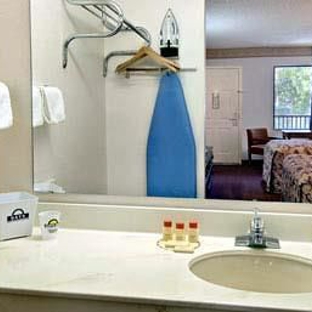 Days Inn - Daytona Beach, FL