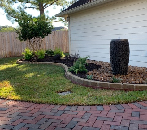 Laird Landscaping - Houston, TX