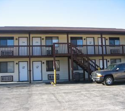 Crestview Inn & Suites - Cedar Lake, IN