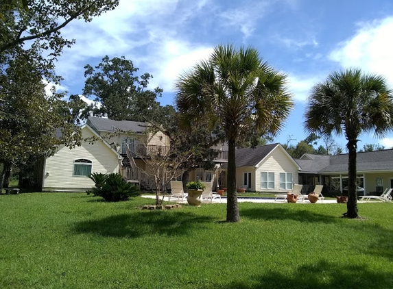 Waveland Shoofly Manor - Waveland, MS. Waveland Shoofly Manor Pool Area!