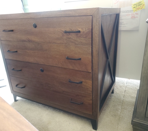 Robin's Gently Used & New Furniture - Jacksonville, FL