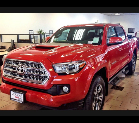 Larry H. Miller Toyota Corona - Corona, CA