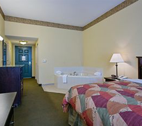 Country Inns & Suites - Hampton, VA