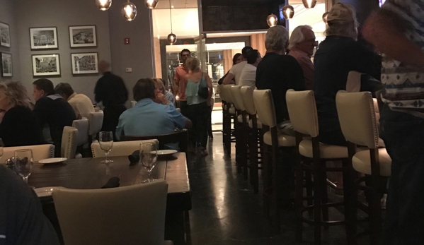 Primo's Italian Restaurant & Lounge - Miami, FL