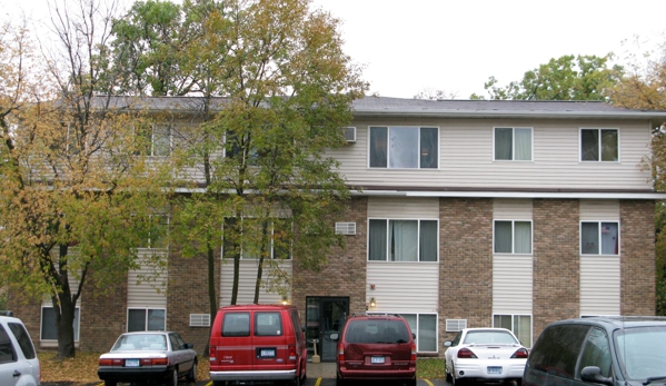 Springwood Apartments - Forest Lake, MN. Building