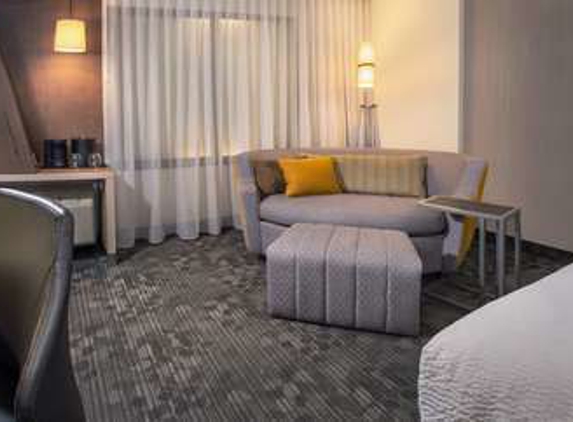 Courtyard by Marriott - El Cajon, CA