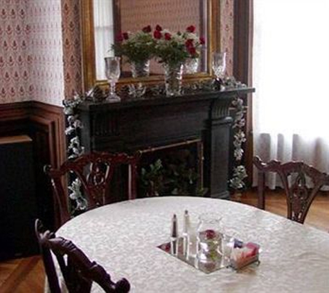 Claremont House Bed & Breakfast - Rome, GA