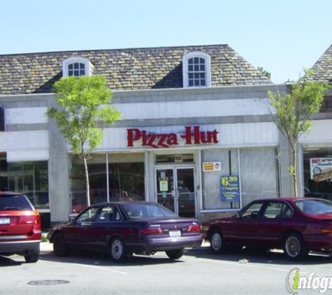 Pizza Hut - Shaker Heights, OH