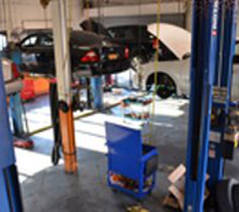 Lee Myles Transmissions & Autocare - Hollis, NY