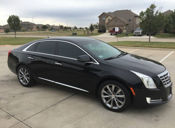 5 Star Taxi and Limo Service - Fort Worth, TX. our exctuive sedan