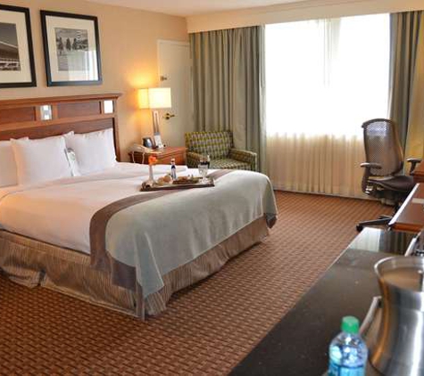 DoubleTree by Hilton Hotel Baltimore North - Pikesville - Pikesville, MD