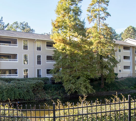 Park at Abernathy Square Apartments - Sandy Springs, GA