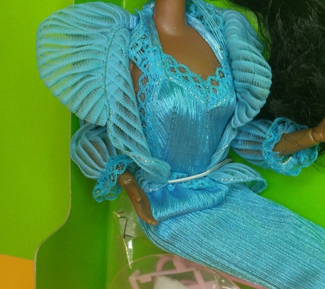 Beacon Books of Ghent - Norfolk, VA. Vintage Christie doll. #tandolls757