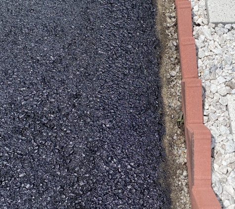 Asphalt Paving Masters - Nokesville, VA. Unfinished edges