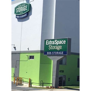 Extra Space Storage - Los Angeles, CA