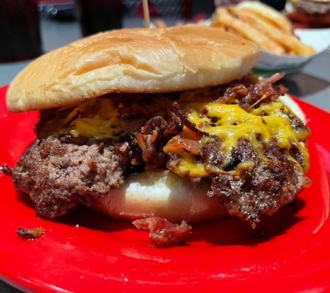 Smitty's Garage Burgers & Beer - Kansas City, MO