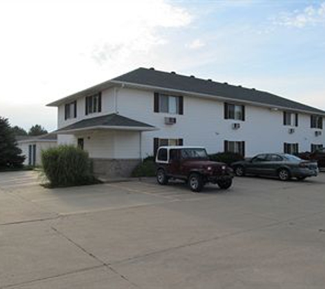 Sunset Inn & Suites - Seward, NE