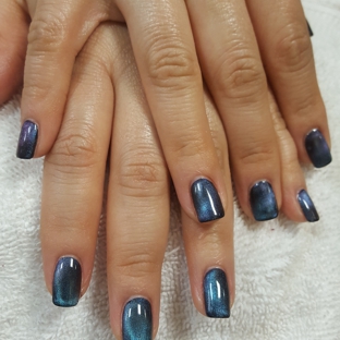 Brilliant Nails & Spa - Laguna Woods, CA. Cat Eye Gel Nails!!