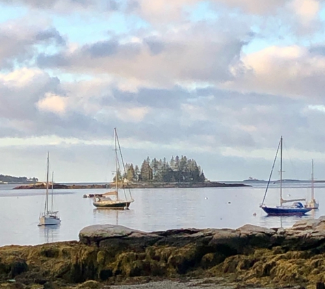 Tugboat Inn - Boothbay Harbor, ME