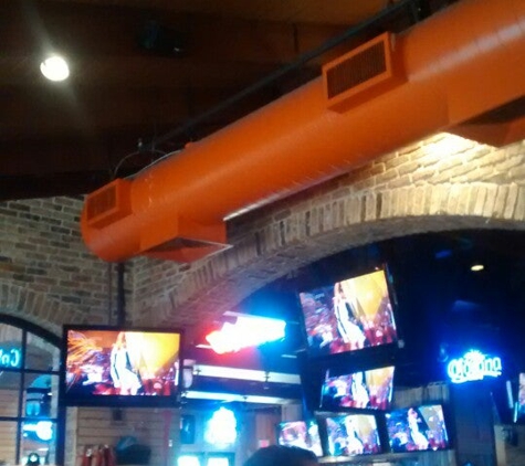 Hooters - Lewisville, TX