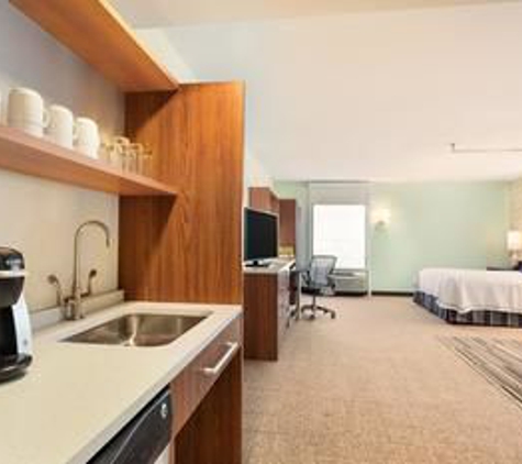 Home2 Suites by Hilton Fargo, ND - Fargo, ND