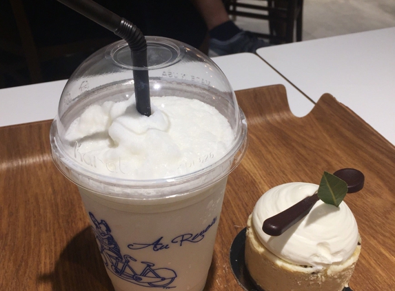 Paris Baguette - New York, NY