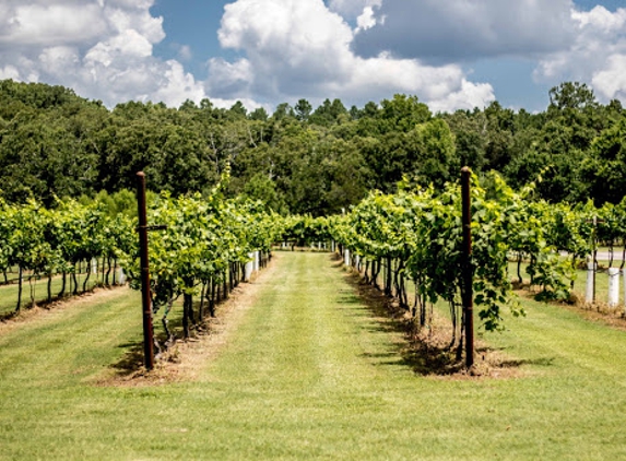 Valle Della Pace Vineyards & Winery - Garden Valley, TX