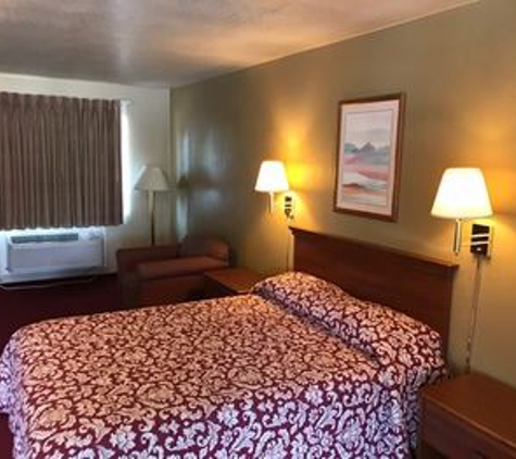 Vino Inn & Suites - Atascadero, CA