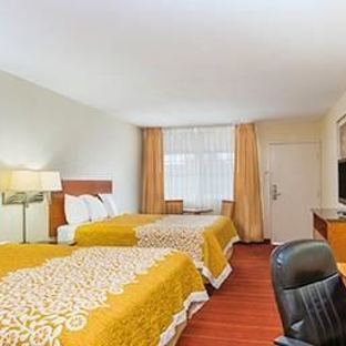 Days Inn by Wyndham San Diego-East/El Cajon - El Cajon, CA