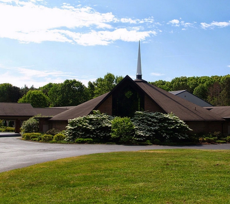 Lakeshore Baptist Church & Kids Kampus - Grand Haven, MI