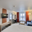 Holiday Inn Express & Suites Milwaukee Airport - Hotels