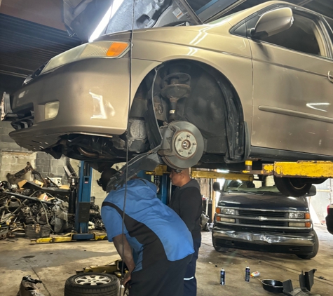 L & T Auto Repairs - Riverdale, IL