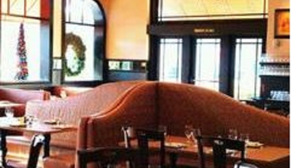 La Piazza Cucina Italiana - Wine Bar - Melville, NY