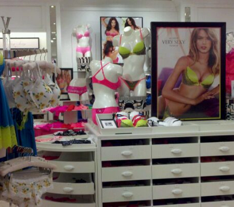 Victoria's Secret & PINK by Victoria's Secret - Lansing, MI